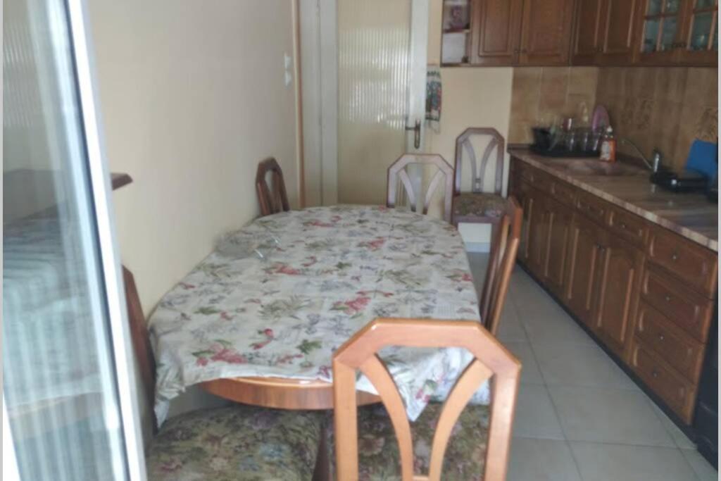 Debby'S Central Apartment カヴァラ エクステリア 写真