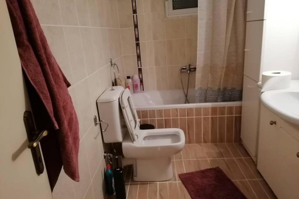 Debby'S Central Apartment カヴァラ エクステリア 写真