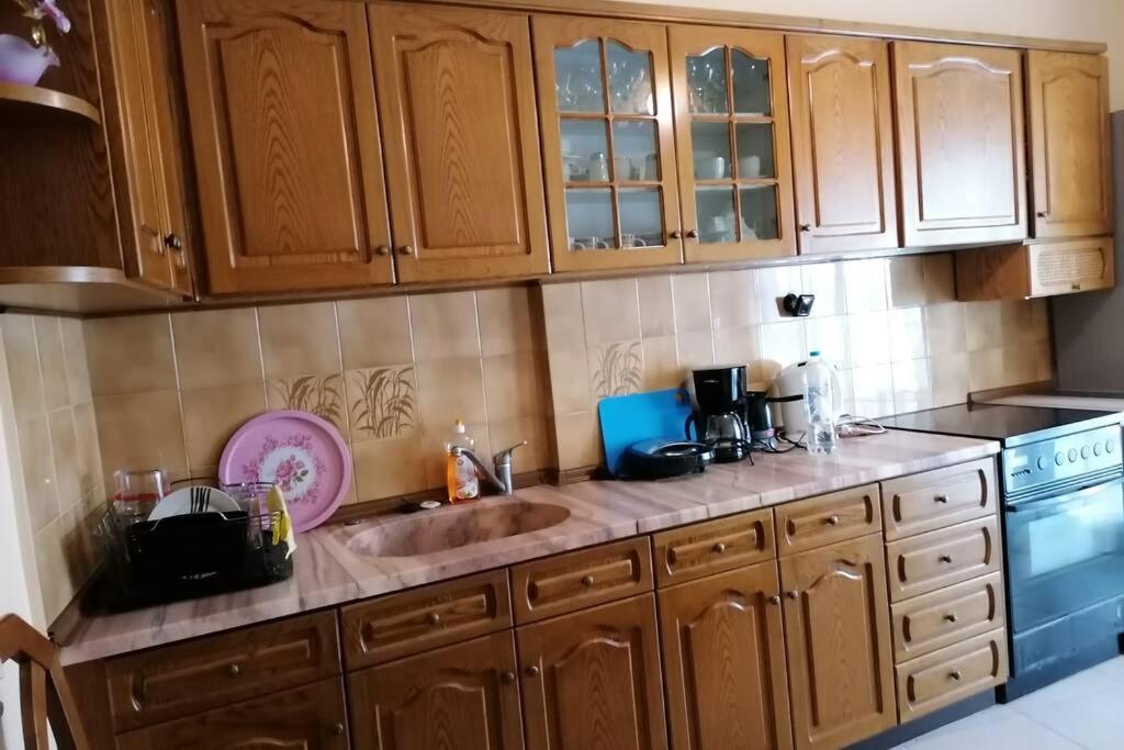 Debby'S Central Apartment カヴァラ エクステリア 写真